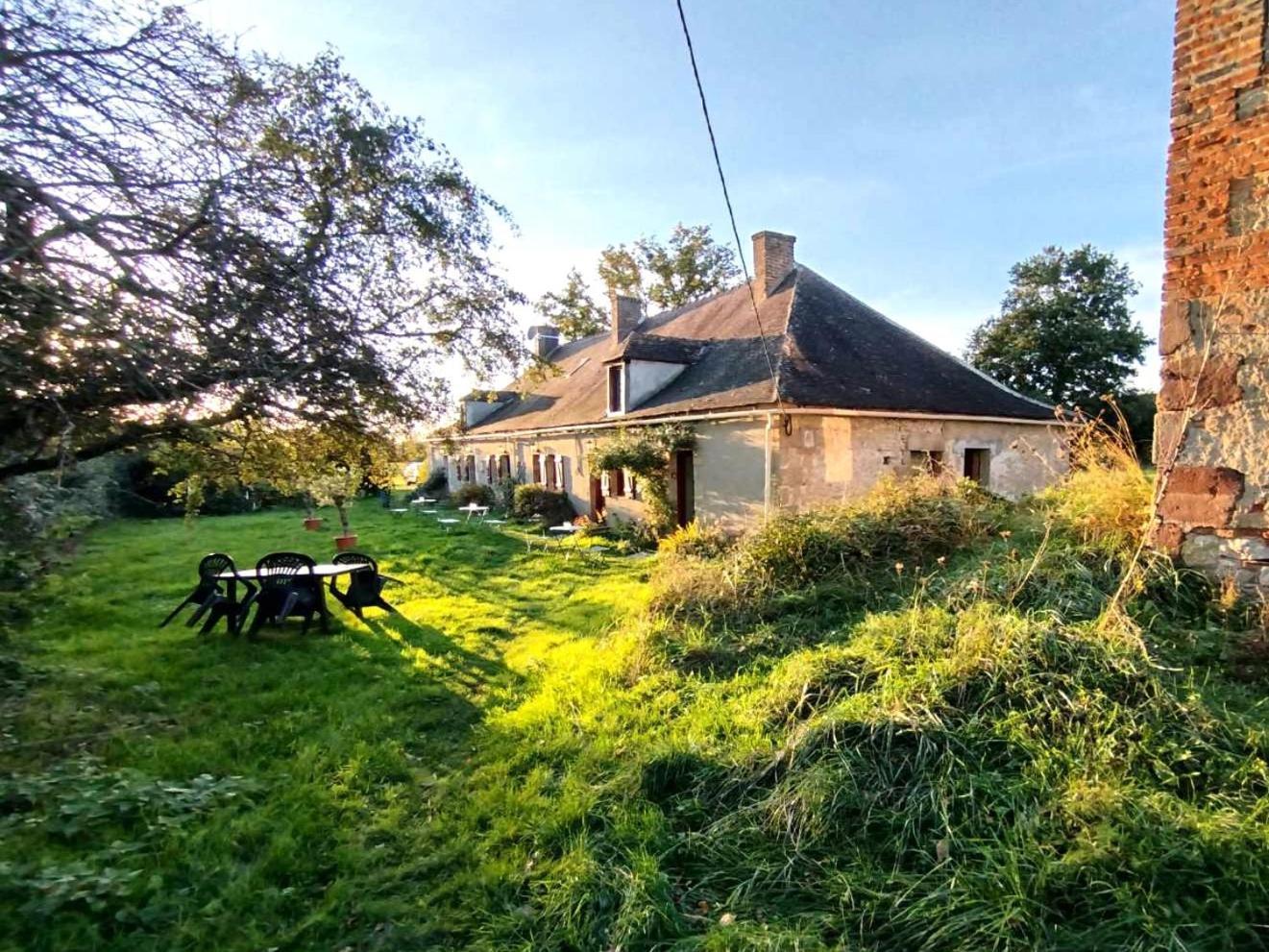 Gite Des Fours Agonges Esterno foto